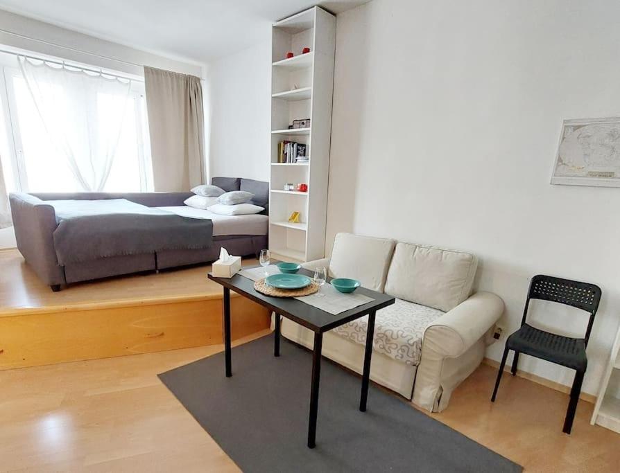 Centrum Studio Apartment With The Self-Check-In Bratislava Exterior foto