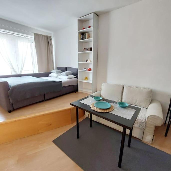 Centrum Studio Apartment With The Self-Check-In Bratislava Exterior foto